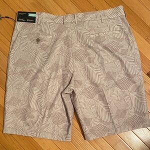 Walter Hagen Men’s Leaf Print Performance 11 Golf Shorts Sz 42 with 10” inseam